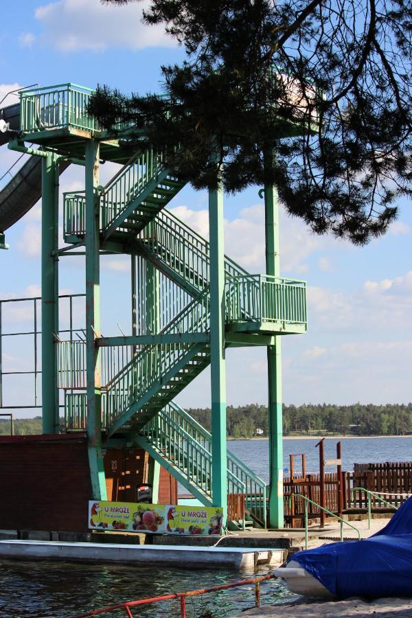 Jezerni Apartman S Terasou A Saunou V Lakepark Residence Doksy  Exterior foto